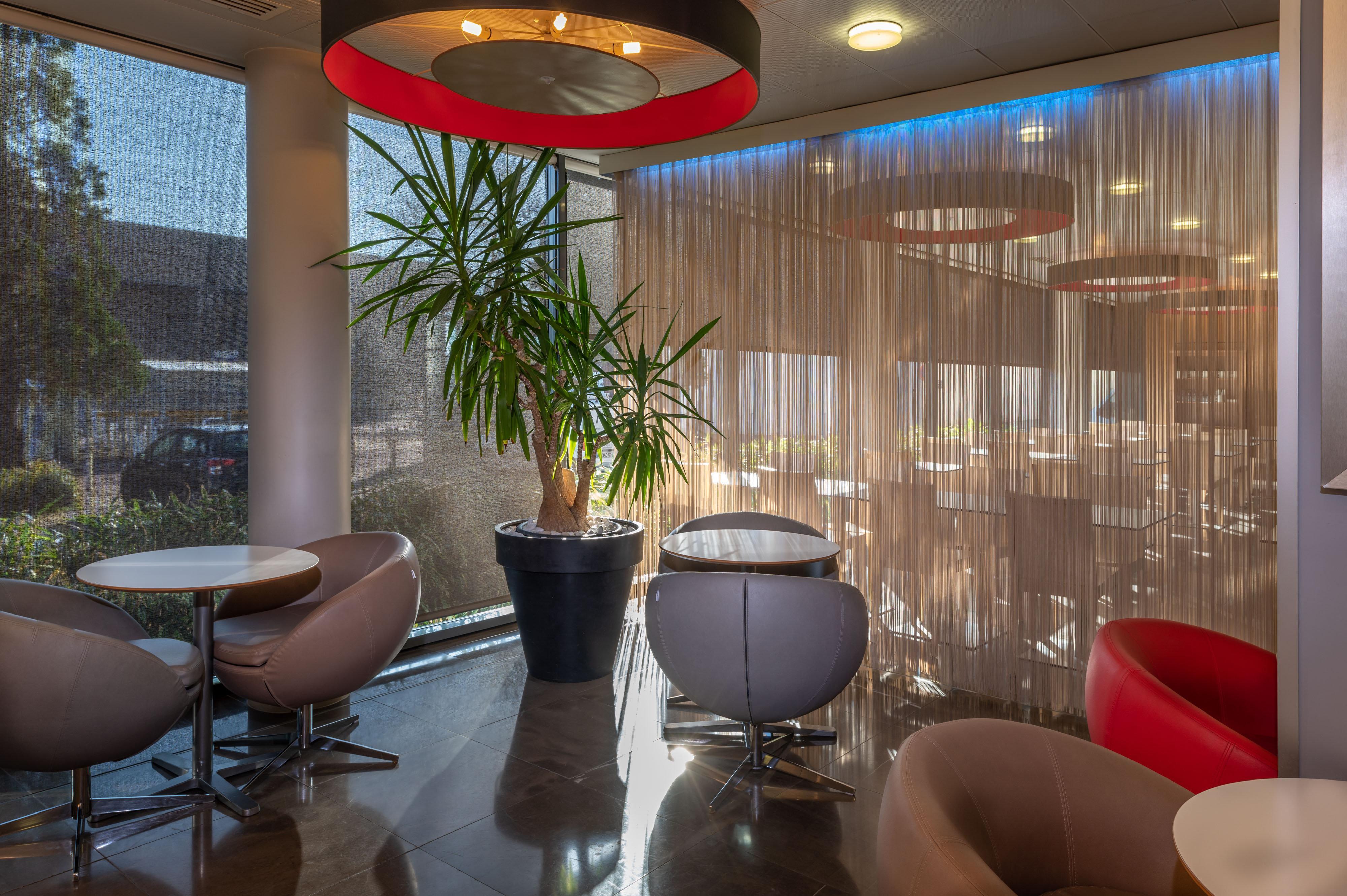 Holiday Inn Express Saint-Nazaire By Ihg Экстерьер фото