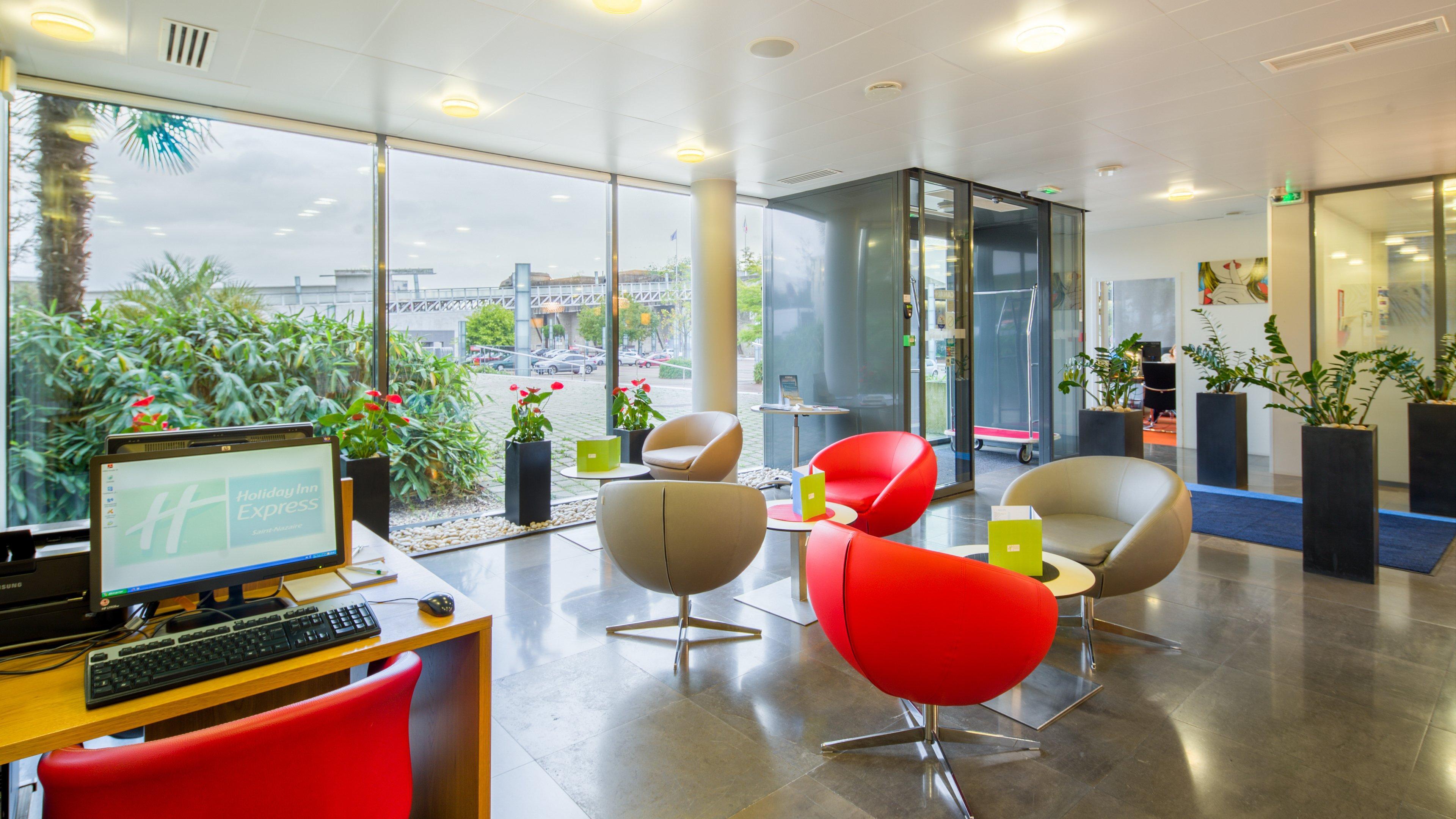 Holiday Inn Express Saint-Nazaire By Ihg Экстерьер фото