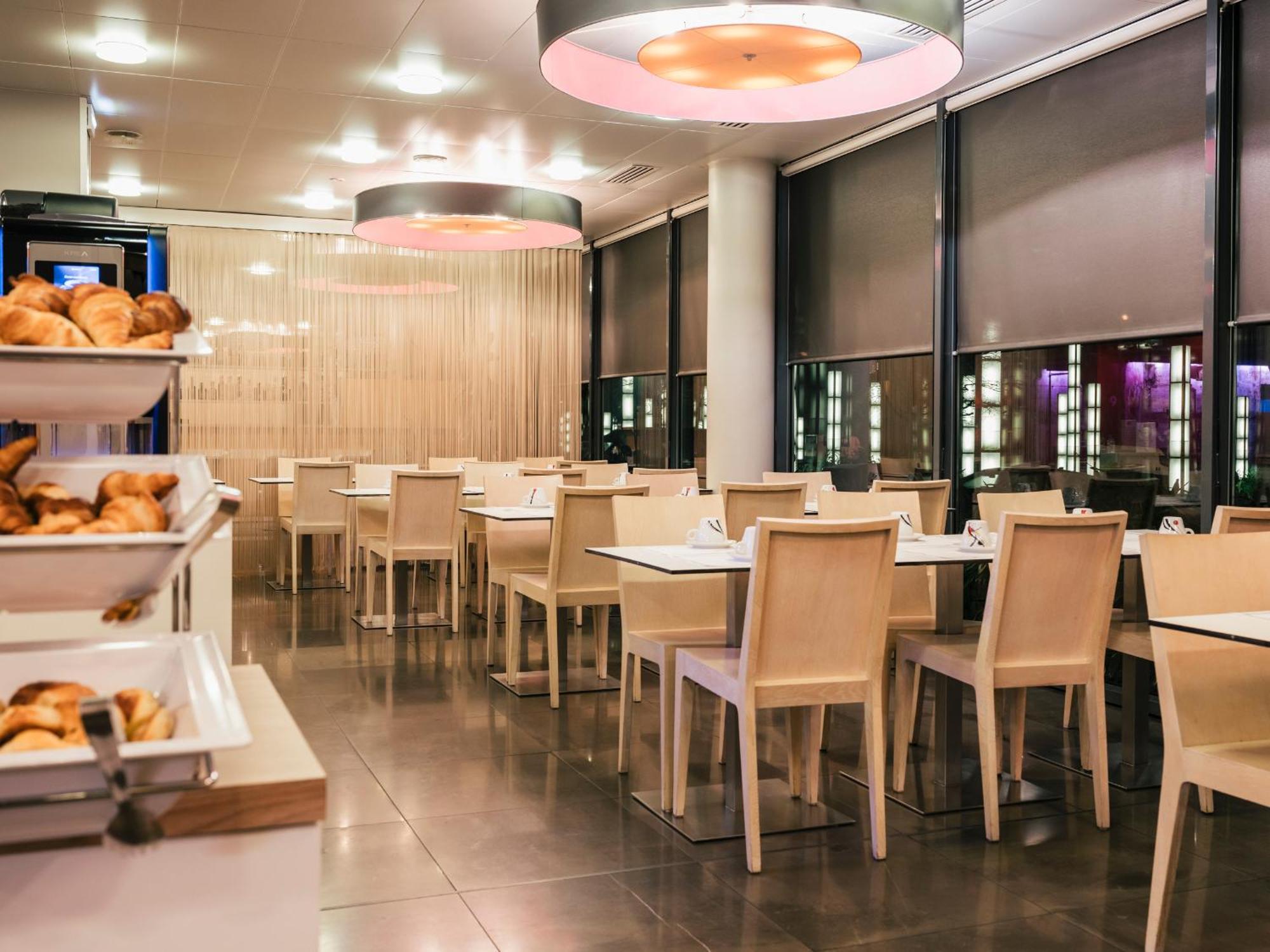 Holiday Inn Express Saint-Nazaire By Ihg Экстерьер фото