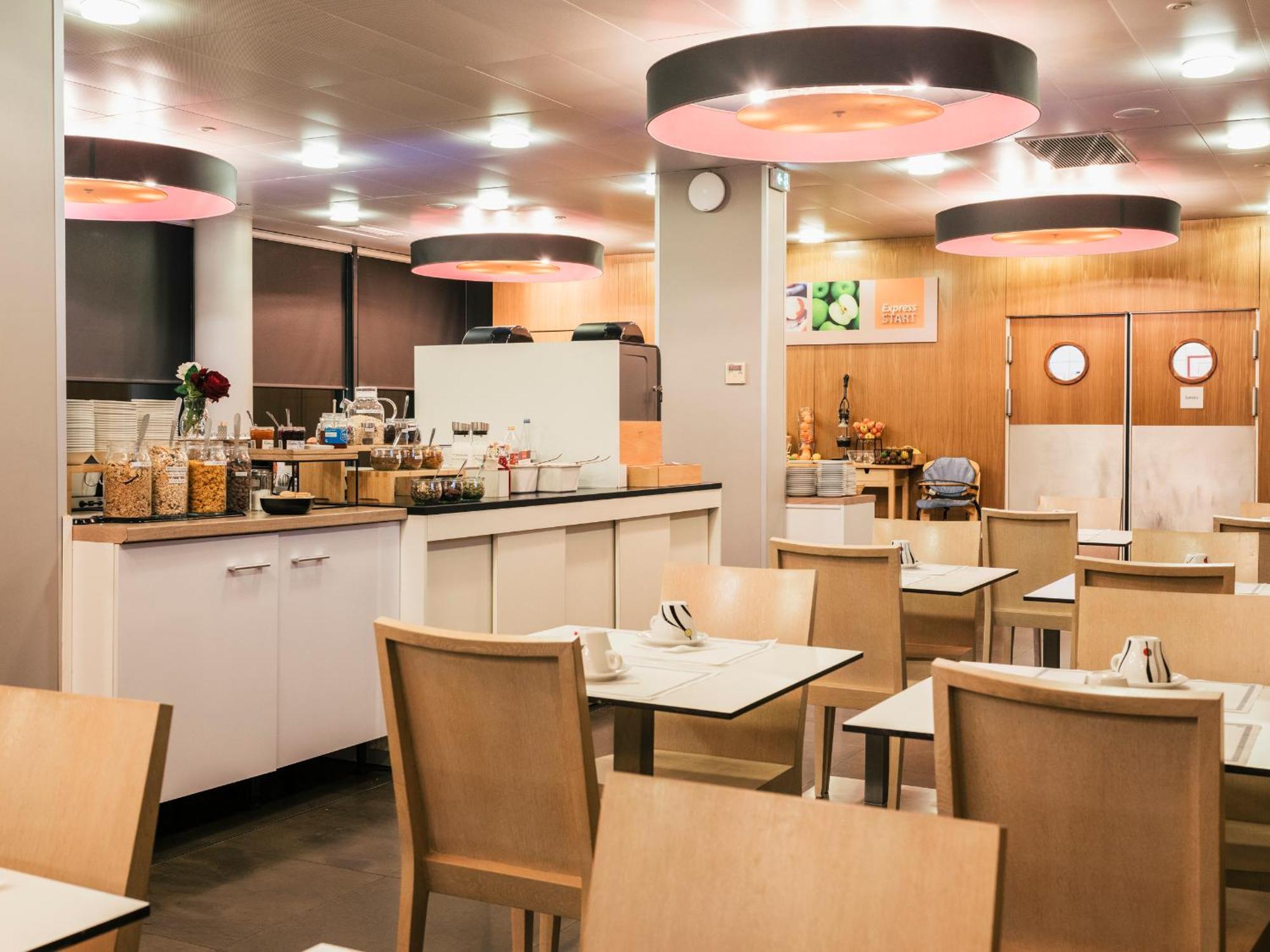 Holiday Inn Express Saint-Nazaire By Ihg Экстерьер фото
