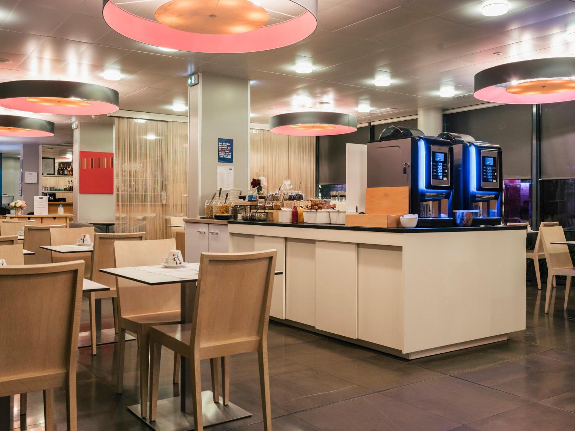 Holiday Inn Express Saint-Nazaire By Ihg Экстерьер фото