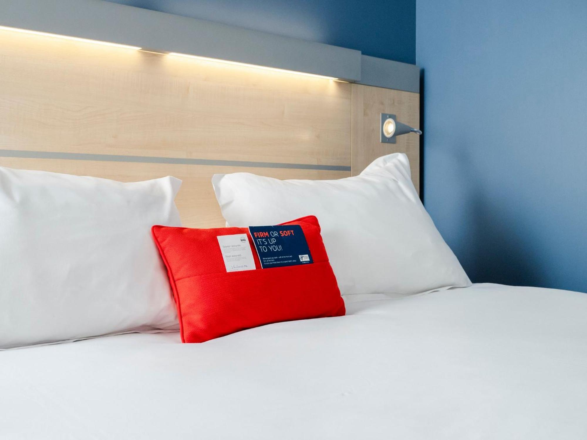 Holiday Inn Express Saint-Nazaire By Ihg Экстерьер фото